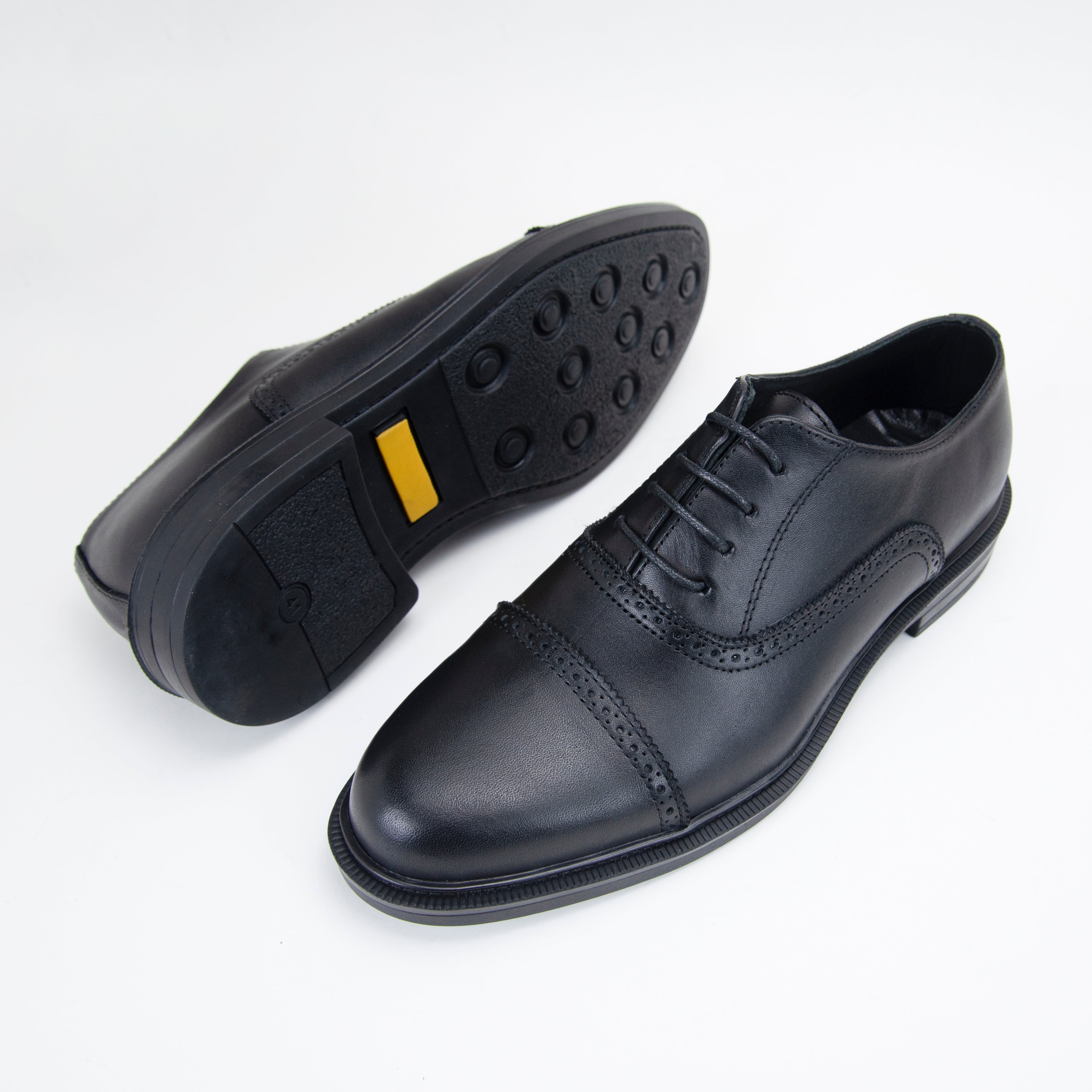 Arconya: La finezza - Men's Brogue Oxford Dress Shoes (Signature)