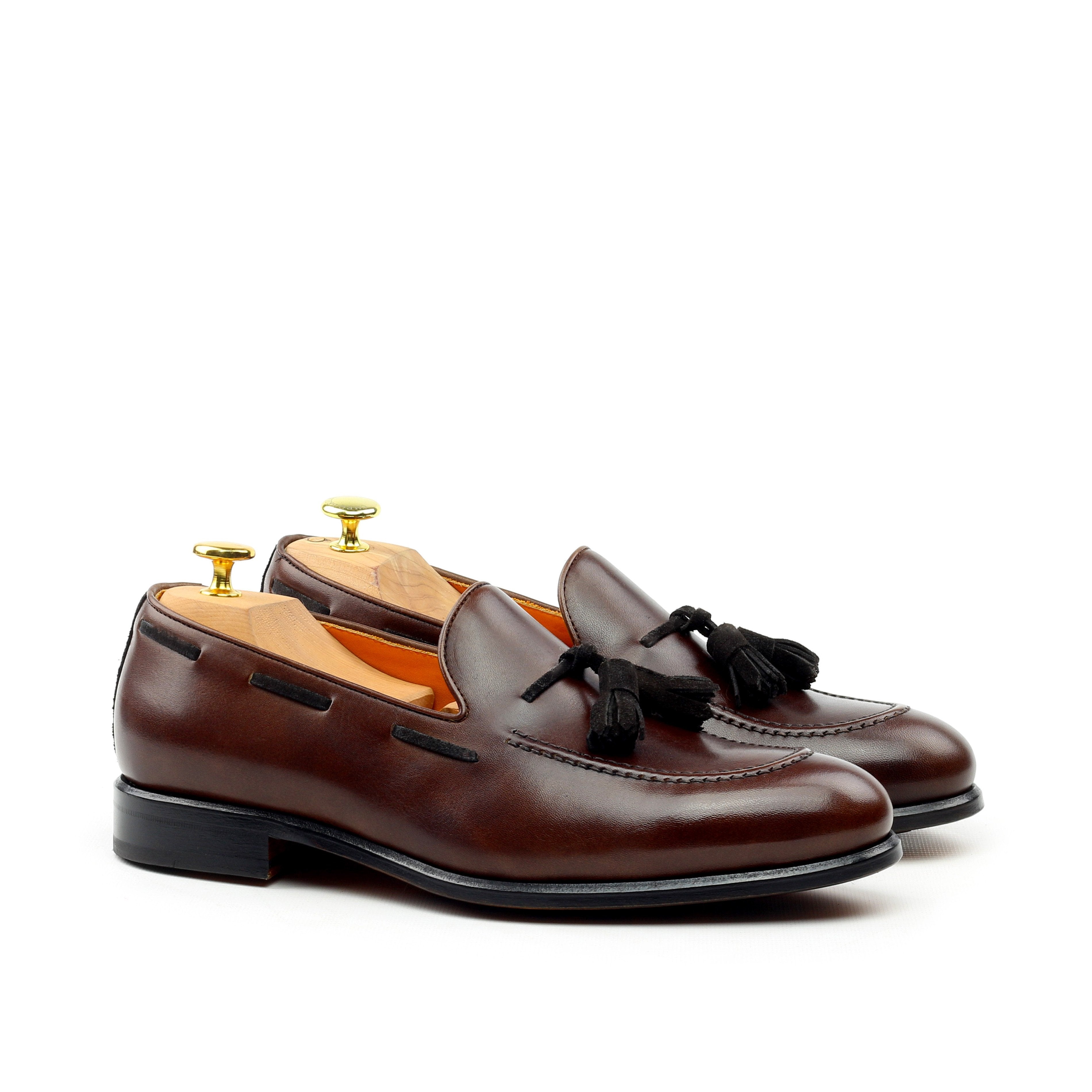 Versan - Classic dark brown leather tassel loafers. Big sizes available.