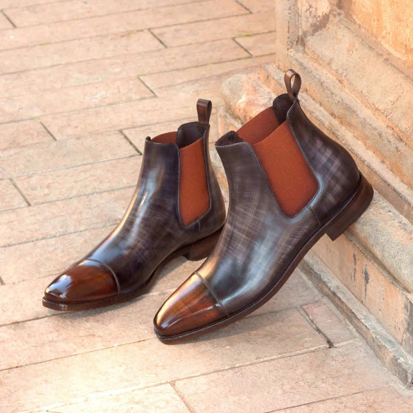 Loran - Unique Chelsea boots for men. Patina grey and brown