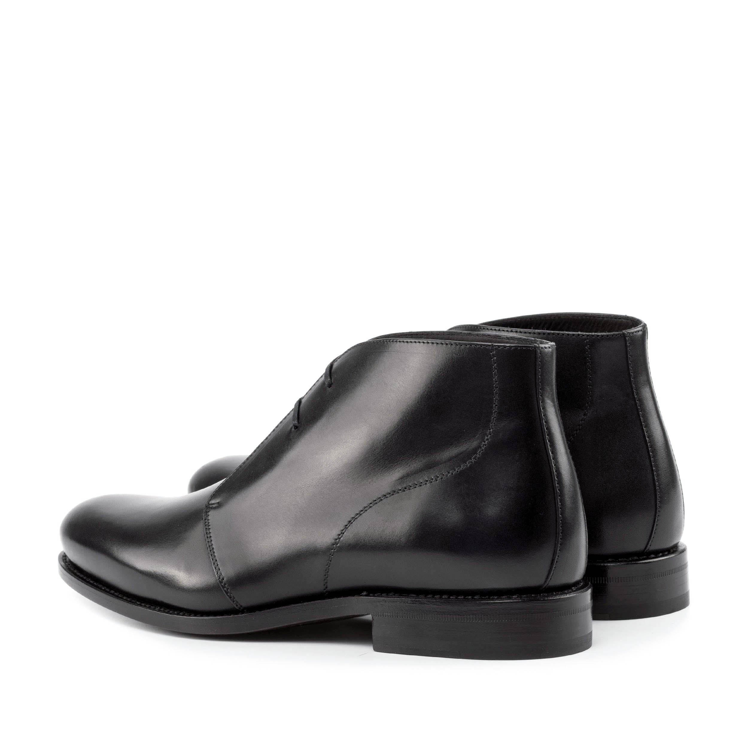 Marquero - Classic Leather Chukka boots for men